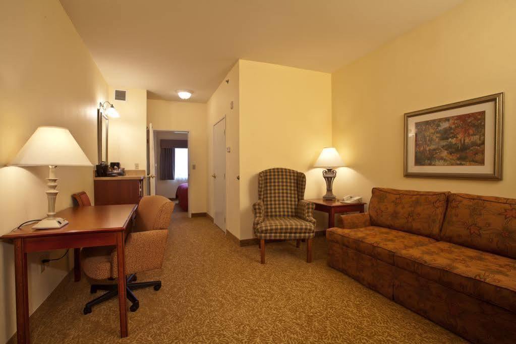 Country Inn & Suites By Radisson, Big Rapids, Mi Pokoj fotografie